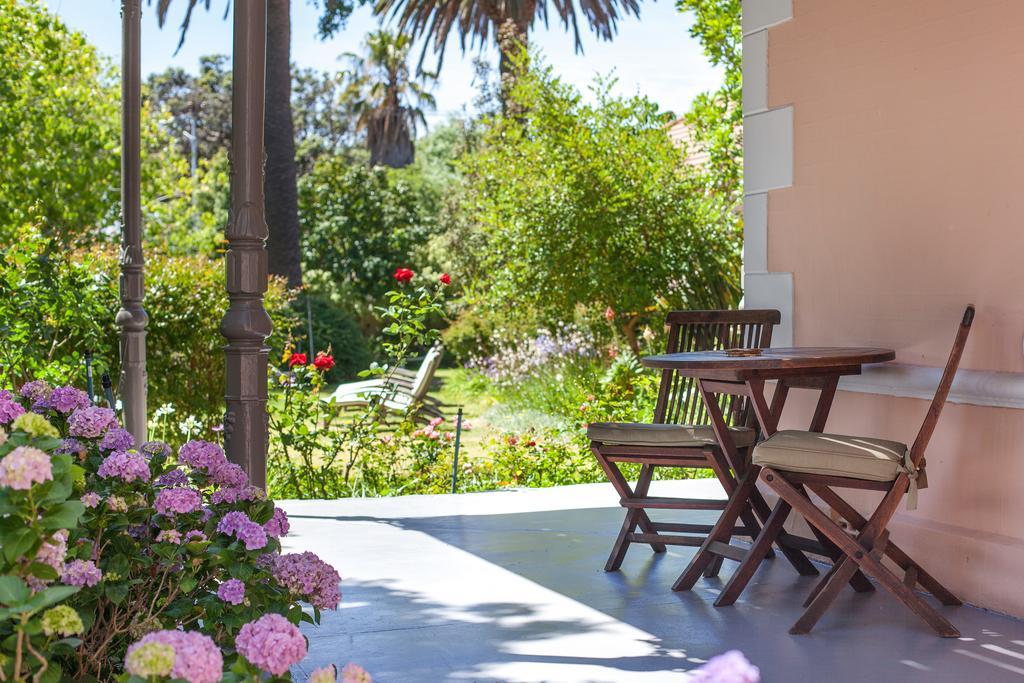 Medindi Manor Hotel Kaapstad Buitenkant foto