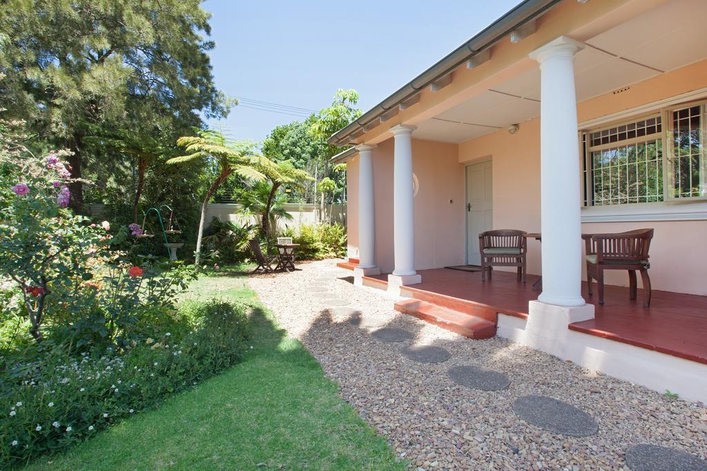 Medindi Manor Hotel Kaapstad Buitenkant foto