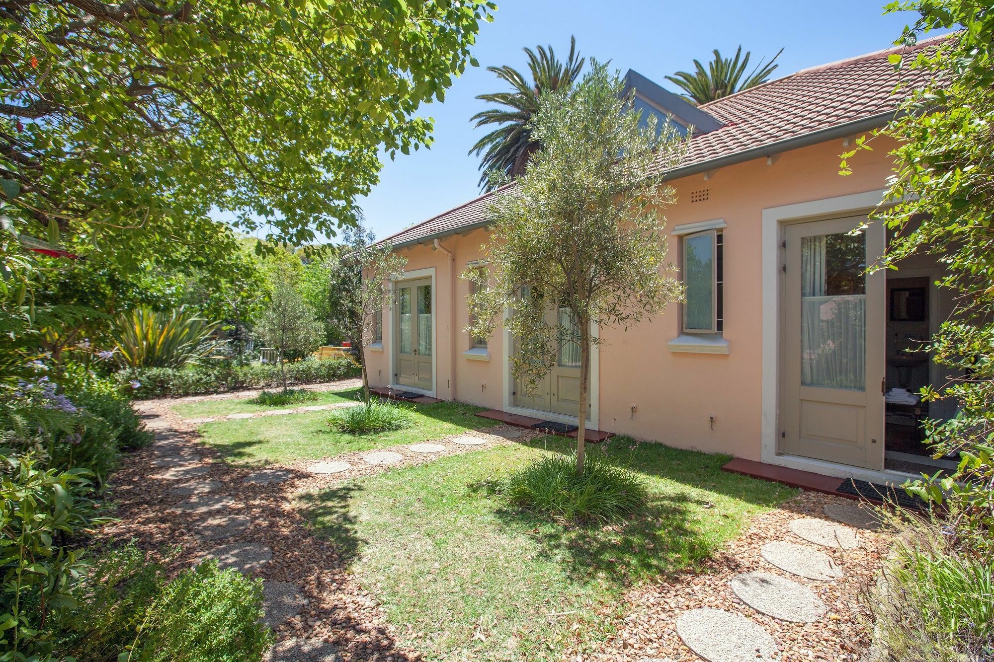 Medindi Manor Hotel Kaapstad Buitenkant foto