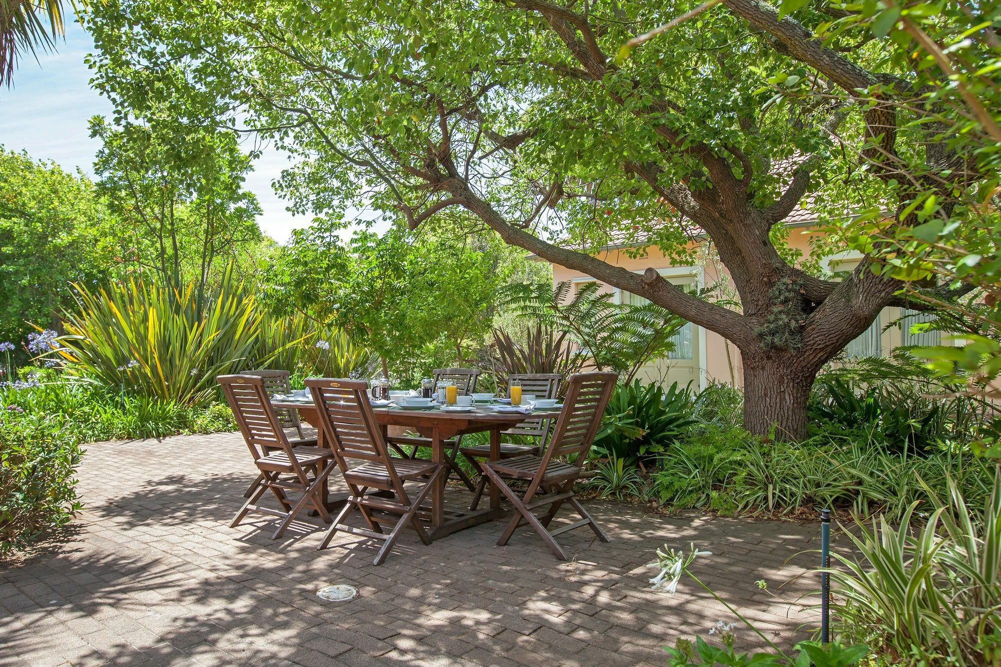 Medindi Manor Hotel Kaapstad Buitenkant foto